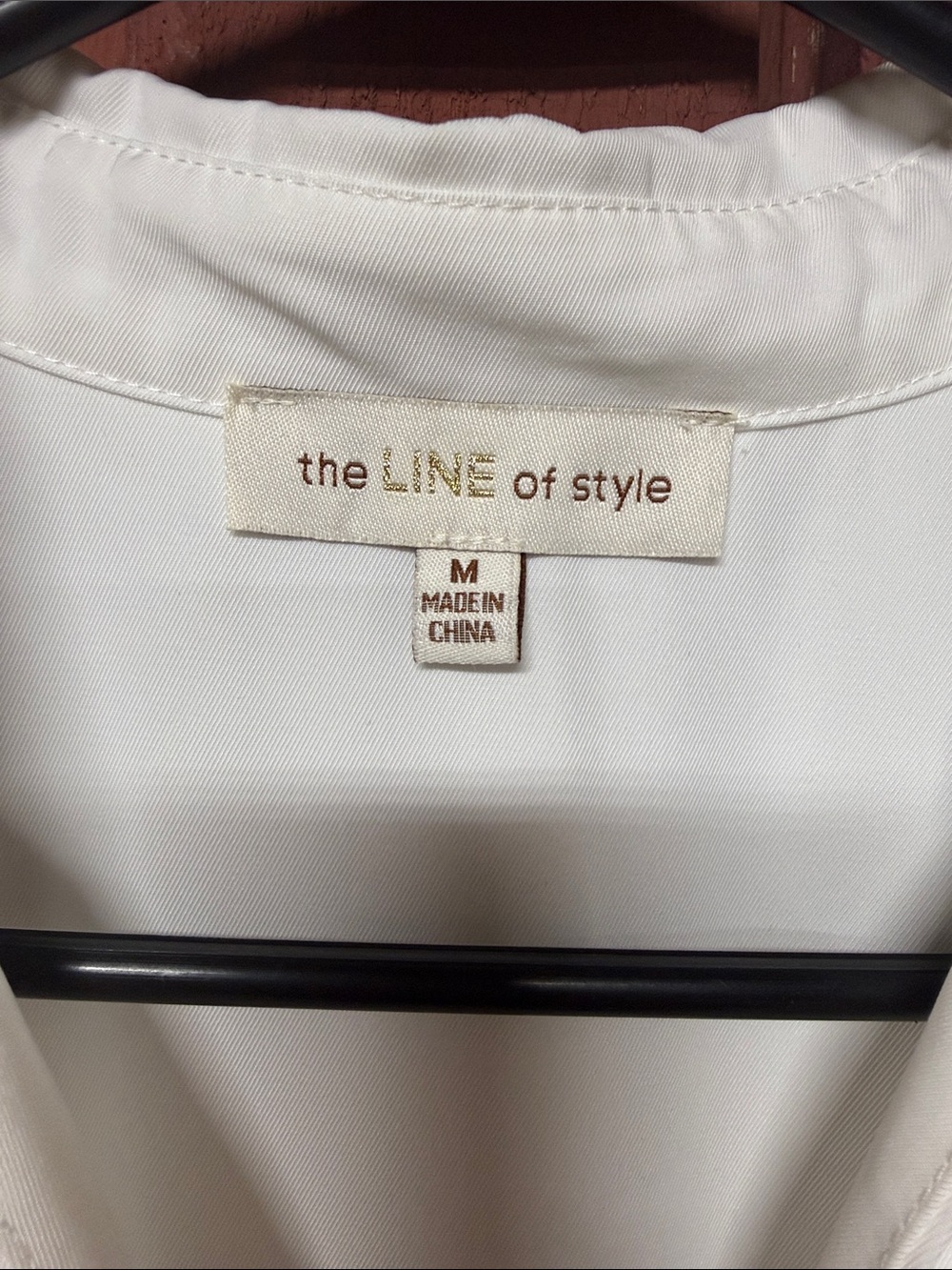 White Short-Sleeve Split V-Neck Collared Blouse - Picture 2 of 3